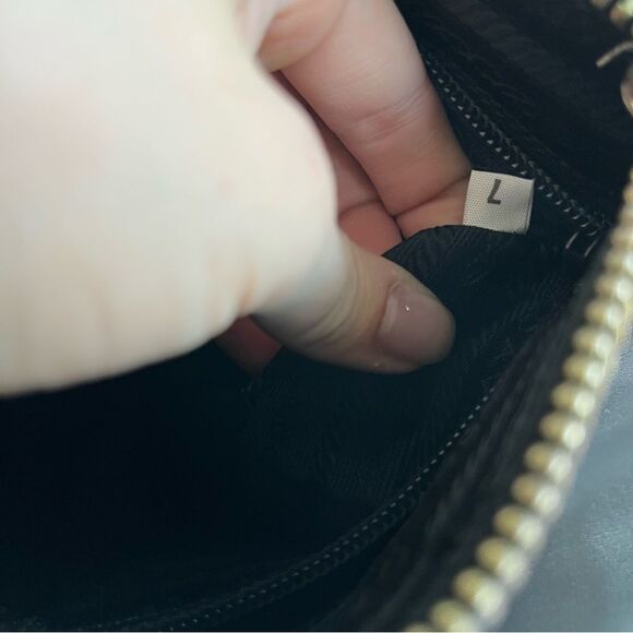 PRADA Black Leather Gold Hobo Baguette Re Edition Galleria Shoulder Bag - Picture 16 of 16